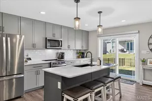 9007 Camino Trl, Cottleville, MO 63304 - Photo 11