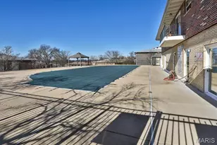 10379 Forest Brook Ln, Saint Louis, MO 63146 - Photo 29