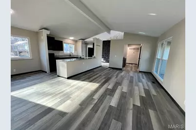 11 Cognac Drive, Lake Saint Louis, MO 63367 - Photo 5