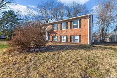 2265 Briarcrest Drive, Saint Louis, MO 63033 - Photo 5