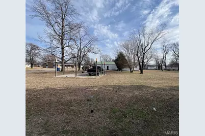 303 Conyers St, East Prairie, MO 63845 - Photo 5