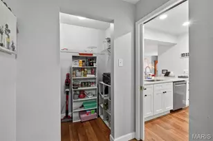 10956 Village Grove Dr, Saint Louis, MO 63123 - Photo 13