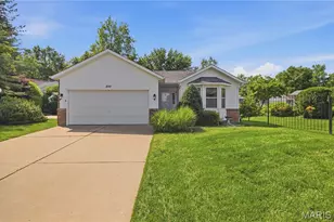 899 Du Pre Ct, Saint Peters, MO 63376 - Photo 1