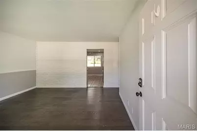 3060 Postport Lane, Maryland Heights, MO 63043 - Photo 5