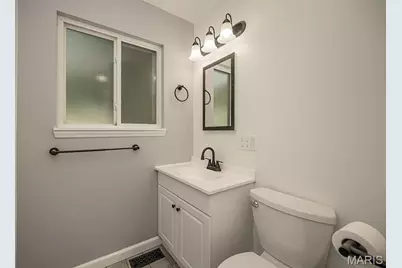 3060 Postport Lane, Maryland Heights, MO 63043 - Photo 19