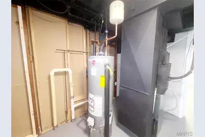 2414 Castle Drive, Moline Acres, MO 63136 - Photo 31