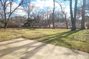 2414 Castle Dr, Moline Acres, MO 63136 - Photo 39