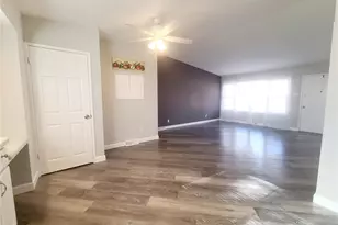 2414 Castle Dr, Moline Acres, MO 63136 - Photo 9