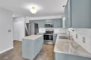 2325 Ashley Pl Dr, Saint Charles, MO 63303 - Photo 9