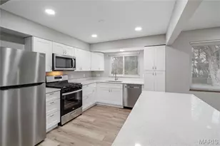 7 Flamingo Dr, Hazelwood, MO 63042 - Photo 11