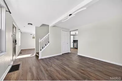 3227 Regal Place, Saint Louis, MO 63139 - Photo 5