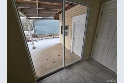 11035 Saturn Drive, Maryland Heights, MO 63043 - Photo 17