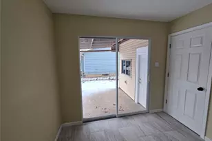 11035 Saturn Dr, Maryland Heights, MO 63043 - Photo 15