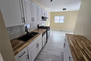 11035 Saturn Dr, Maryland Heights, MO 63043 - Photo 13