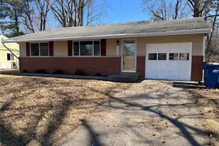 11035 Saturn Dr, Maryland Heights, MO 63043 - Photo 1