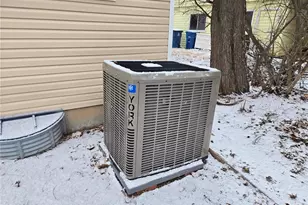 11035 Saturn Dr, Maryland Heights, MO 63043 - Photo 25