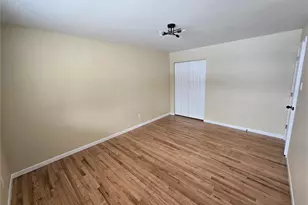 11035 Saturn Dr, Maryland Heights, MO 63043 - Photo 7