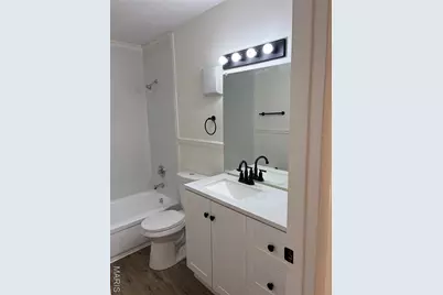 8787 Sieloff Drive, Hazelwood, MO 63042 - Photo 7