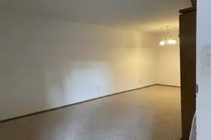 10500 Silkwood Ct, Saint Ann, MO 63114 - Photo 9