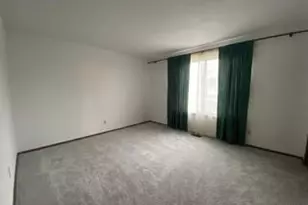 10500 Silkwood Ct, Saint Ann, MO 63114 - Photo 5