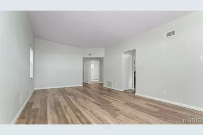 7331 Wayne Avenue, University City, MO 63130 - Photo 3