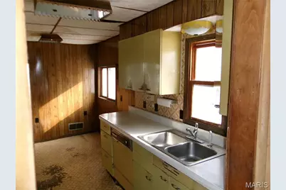 1106 W Centennial, Bowling Green, MO 63334 - Photo 11