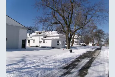 1106 W Centennial, Bowling Green, MO 63334 - Photo 1