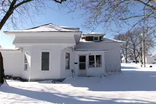 1106 W Centennial, Bowling Green, MO 63334 - Photo 5