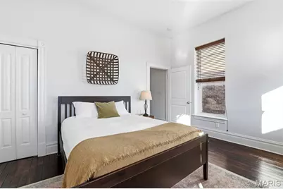 4236 Swan Avenue, Saint Louis, MO 63110 - Photo 9