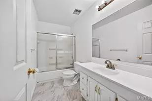 15024 Lake Clay Dr, Chesterfield, MO 63017 - Photo 33