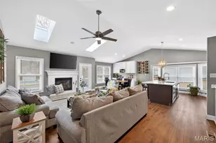 288 Alexandria Dr, Saint Charles, MO 63304 - Photo 3