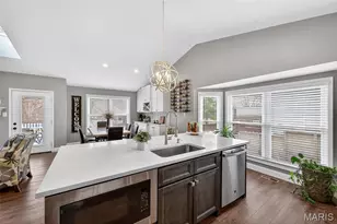 288 Alexandria Dr, Saint Charles, MO 63304 - Photo 11