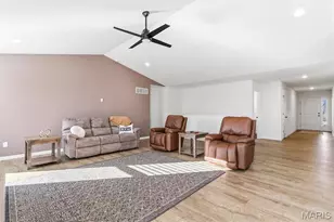 17513 Wyman Ridge Dr, Eureka, MO 63025 - Photo 9