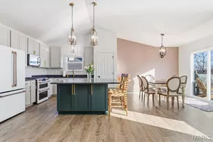 17513 Wyman Ridge Dr, Eureka, MO 63025 - Photo 3