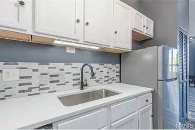 1523 S 10th Street #212, Saint Louis, MO 63104 - Photo 9
