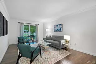 12155 Mirror Lake Dr, Saint Louis, MO 63146 - Photo 7