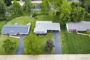 12155 Mirror Lake Dr, Saint Louis, MO 63146 - Photo 31