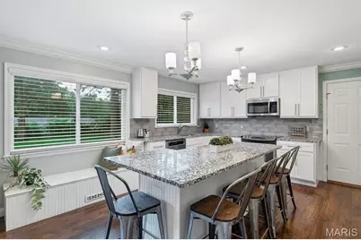 12155 Mirror Lake Drive, Saint Louis, MO 63146 - Photo 11