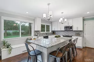 12155 Mirror Lake Dr, Saint Louis, MO 63146 - Photo 11