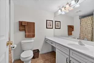 2490 Lampong Dr, Saint Louis, MO 63125 - Photo 33