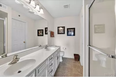2490 Lampong Drive #300C, Saint Louis, MO 63125 - Photo 27
