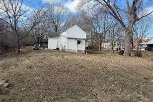 921 S 4th St, De Soto, MO 63020 - Photo 5