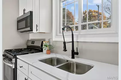 519 Bismark Avenue, Saint Louis, MO 63119 - Photo 7