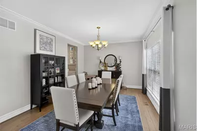 15 Lawrence Drive, Creve Coeur, MO 63141 - Photo 7