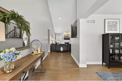 15 Lawrence Drive, Creve Coeur, MO 63141 - Photo 5