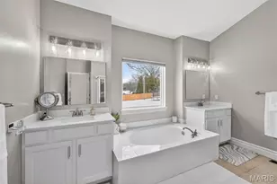 15 Lawrence Dr, Creve Coeur, MO 63141 - Photo 39