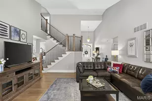 15 Lawrence Dr, Creve Coeur, MO 63141 - Photo 13