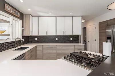 2536 Black Water Drive, Saint Louis, MO 63129 - Photo 19