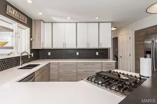 2536 Black Water Dr, Saint Louis, MO 63129 - Photo 19