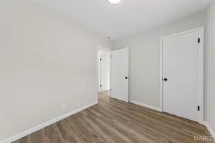 11018 Whitehall Manor Dr, Bridgeton, MO 63044 - Photo 9